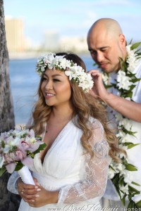 Sunset Wedding at Magic Island photos by Pasha Best Hawaii Photos 20190325035